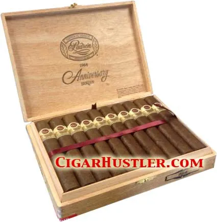 Padron 1964 Anniversary No. 4 Natural Gordo (6 x 60) Cigar